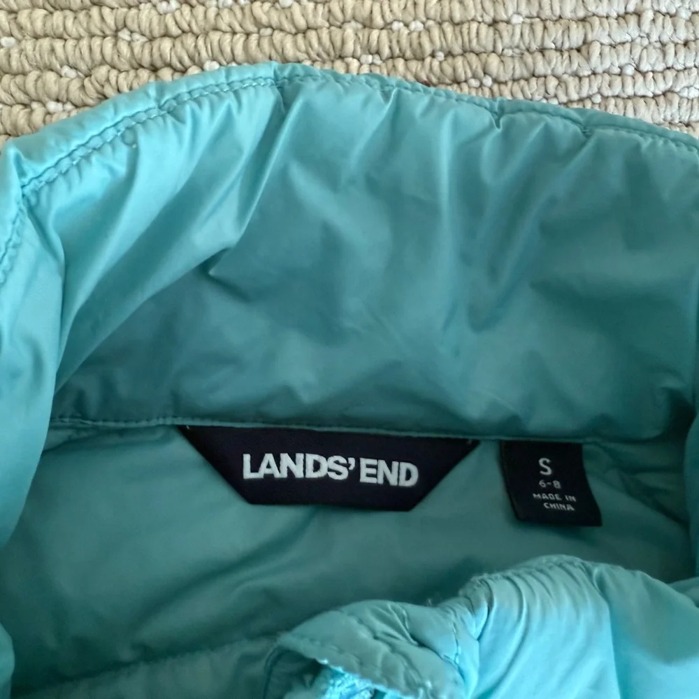 Women’s Lands’ End Quilted Puffer Jacket - Picture 2 of 2